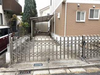 お車２台駐車できます♪