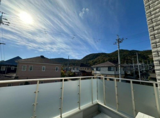 南西向きバルコニーで陽当たりも良好♪