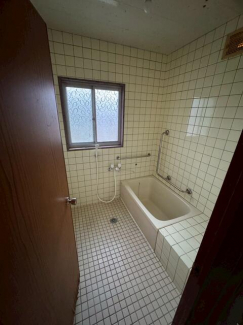 東温市見奈良の一戸建ての画像