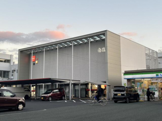 愛媛銀行八幡浜支店まで159m