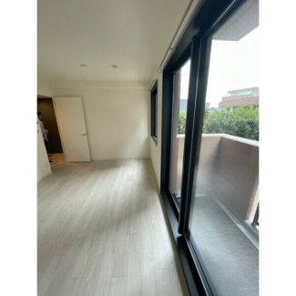 【バルコニー】