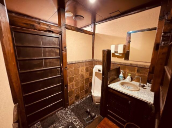 近江八幡市西本郷町東の店舗一部の画像