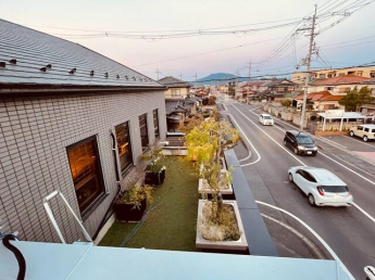 近江八幡市西本郷町東の店舗一部の画像