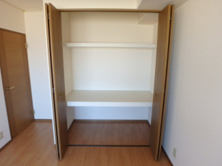 洋室のクローゼットです