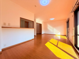 【居間・リビング】