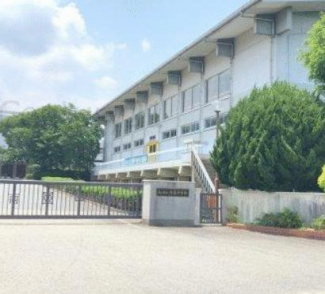 丹波篠山市立丹南中学校まで1324m