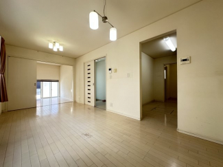 【居間・リビング】