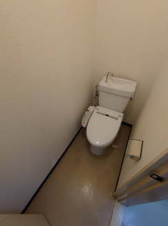 ウォシュレット付きです