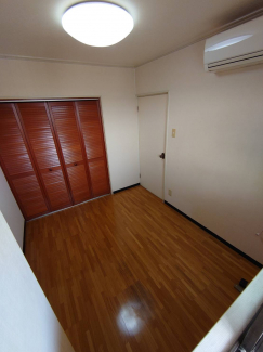 洋室4.5帖　エアコン付き