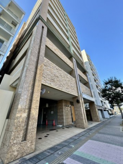 鉄筋コンクリート造10階建