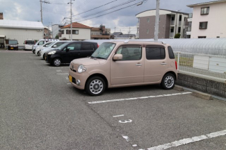 【駐車場】