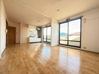 【居間・リビング】