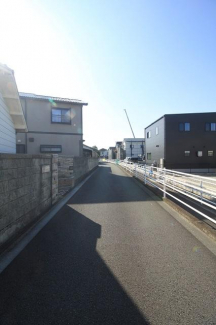 西側道路（幅4ｍ）