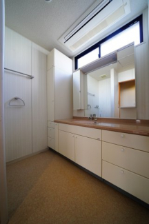 【独立洗面台】