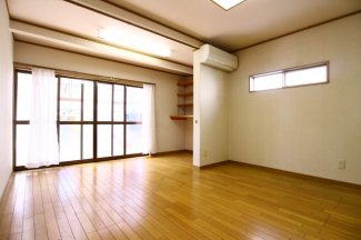 【居間・リビング】