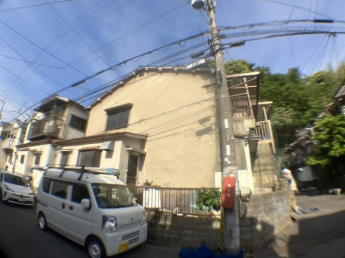 【前面道路含む現地写真】