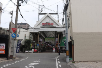 東に100ｍで西二階町商店街、北に950ｍで姫路城の好立地です。