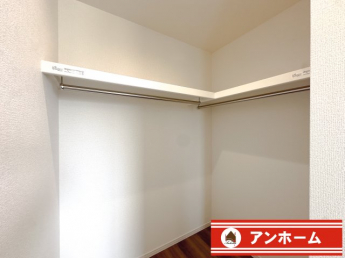 たっぷりとした収納スペースです