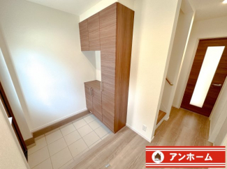 ゆったりとした玄関です