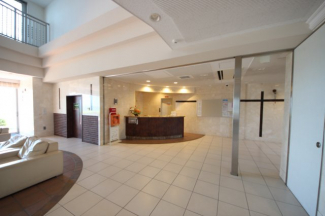 エントランス、管理人受付付近