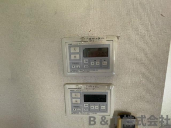 リビングには、床暖房も完備♪