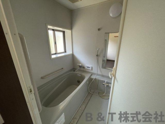 落ち着いた空間のお風呂です