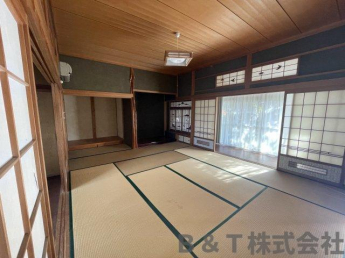 ゆったりとくつろげる和室です