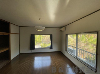 ゆったりした洋室です