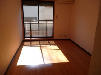 南向きで日当たりの良いリビング