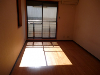 南向きで日当たりの良いリビング