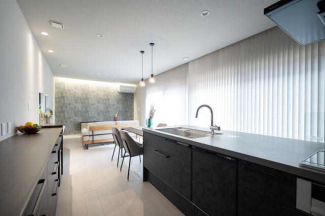 新居浜市政枝町１丁目の新築一戸建ての画像