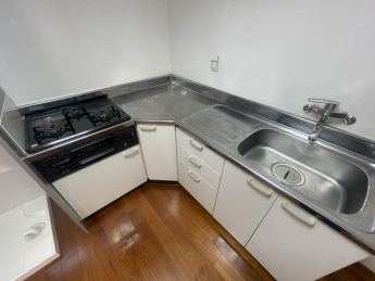 キッチンでお料理をお楽しみください