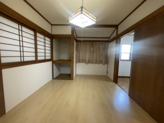 こちらの居間で趣味の時間をお楽しみください