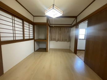 こちらの居間で趣味の時間をお楽しみください