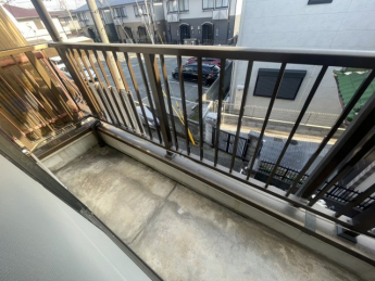 落ち着いた時間を過ごせるバルコニーです