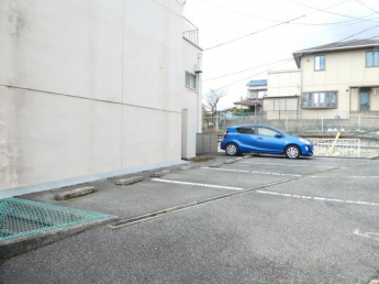 【駐車場】