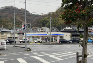 ローソン松山石手1丁目店まで550m