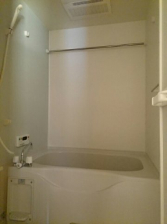 コンパクトで使いやすいお風呂です