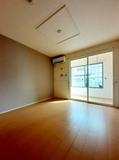 内装は落ち着いています