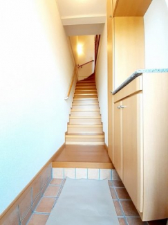 落ち着いた玄関です