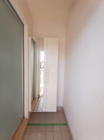 明るい玄関です