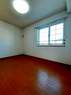 内装は落ち着いています