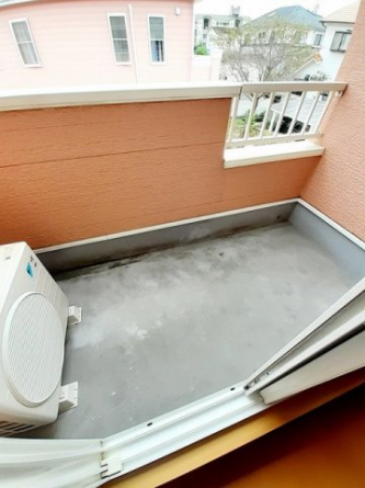 落ち着いた時間を過ごせるバルコニーです