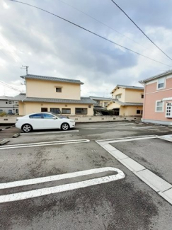 駐車場があるので、車を買う予定の方も安心です