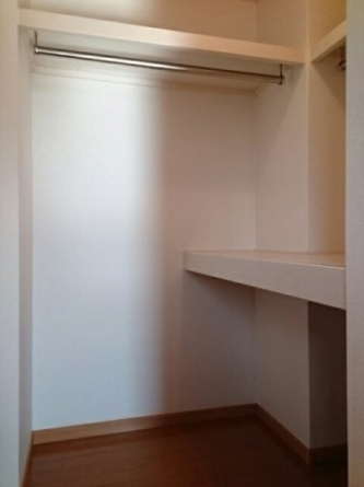 たっぷりとした収納スペースです