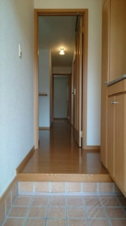 シンプルで使いやすい玄関です