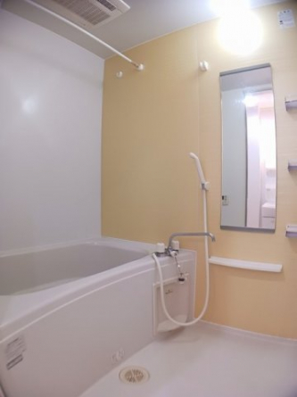 落ち着いた空間のお風呂です