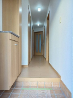 シンプルで使いやすい玄関です