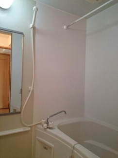 落ち着いた空間のお風呂です