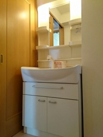 コンパクトで使いやすい洗面所